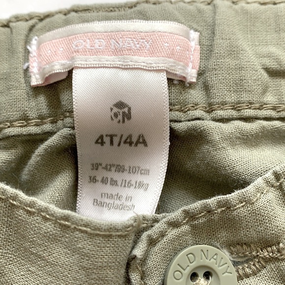 8/$20 Linen Blend Convertible Shorts Size 4 - Picture 4 of 8